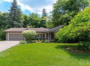 92 Judith Cres, Hamilton, ON L9G1L2