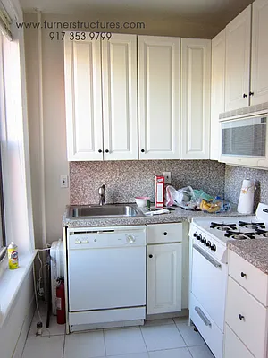 Rented by Lay Hoon Chua, LREB | media 4