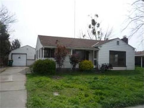 1st image of 2434 E Oak St
