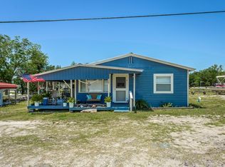 207 9th St, Carrabelle, FL 32322