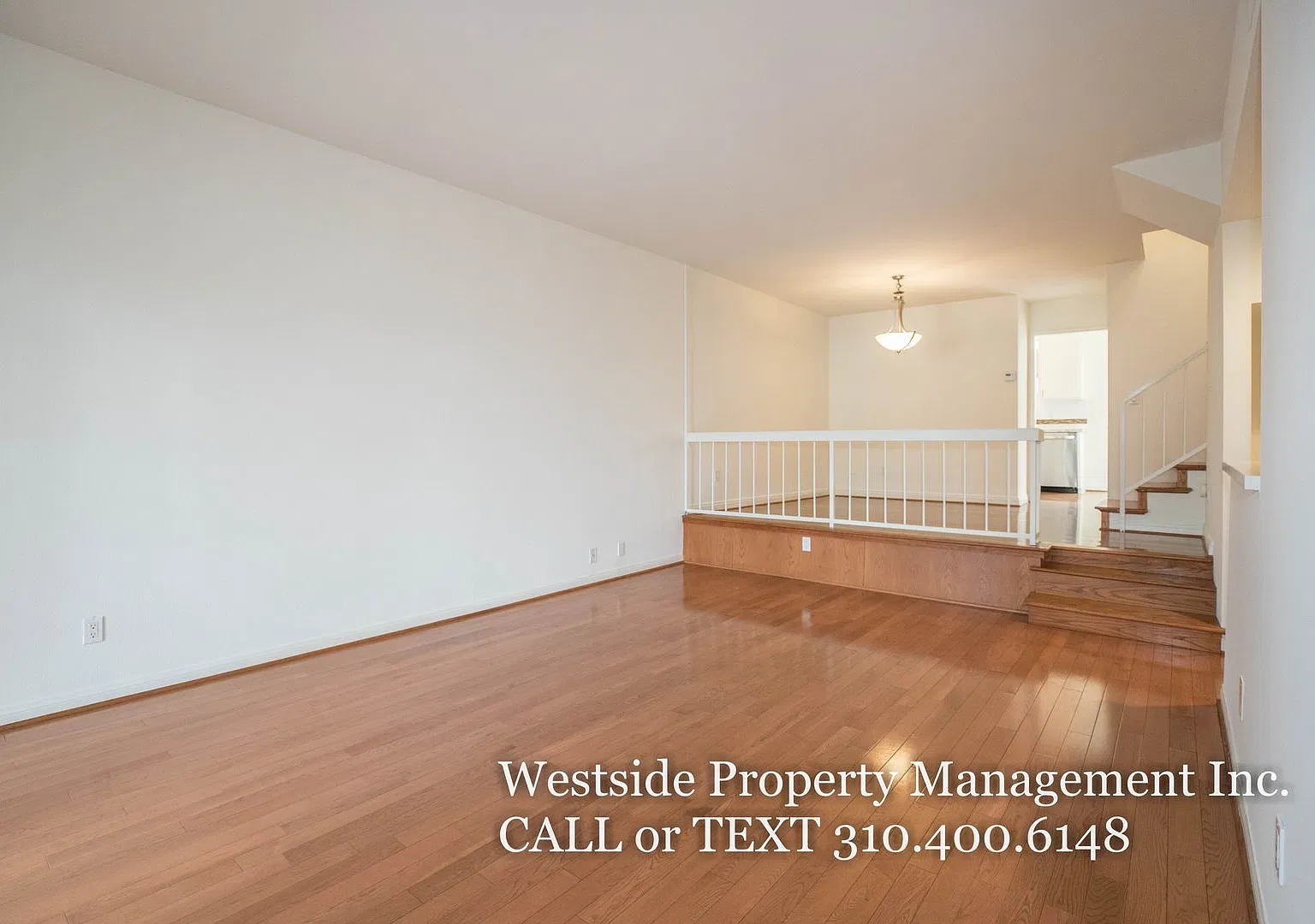 Stunning Tri Level Townhouse - West LA Neighborhood — Photo 3