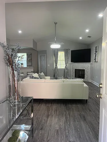 6093 Observation Cir Photo 1
