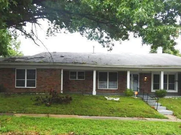 5728 Madlar Ln, Florissant, MO 63034