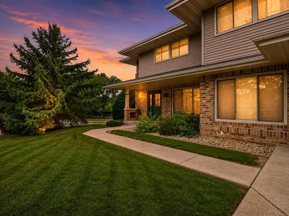 120 Meadowside Dr, Verona, WI 53593