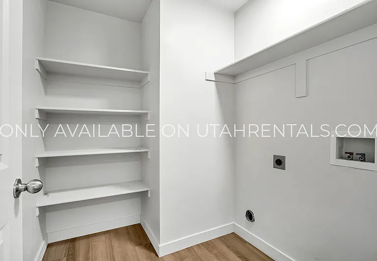 78 N 300 W — Photo 14