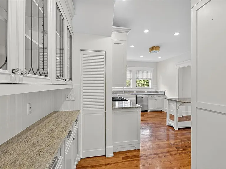 3003 W Harbor View Ave — Photo 36