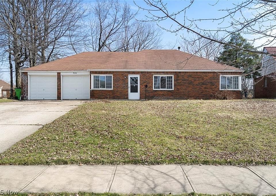 1st image of 701 Willow Dr