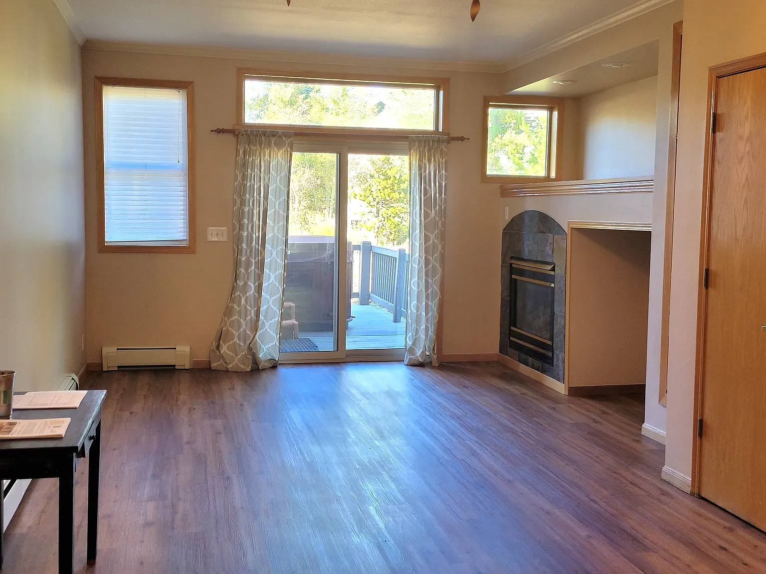 3 bed, 3.5 bath, 1986 sqft, $4,000 — Photo 3