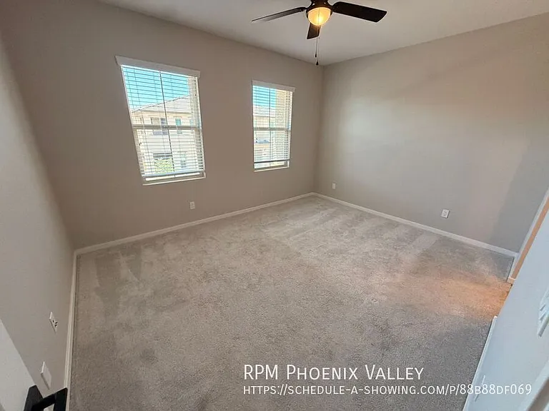 740 E Lark St #102 — Photo 10