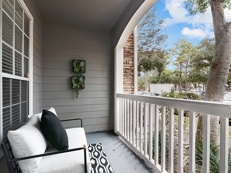 Weston at Copperfield — Photo 11