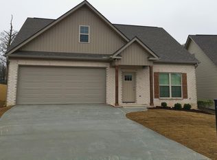 5455 University Gardens Dr, Cottondale, AL 35453