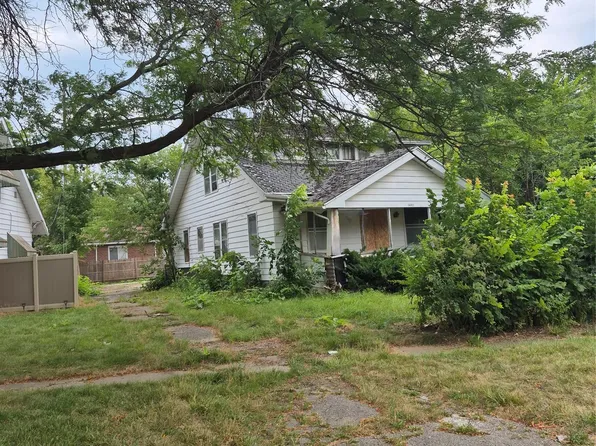 1402 Welch Blvd, Flint, MI 48504
