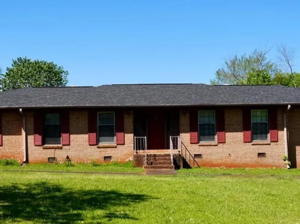 13 Wedgefield Dr, Boiling Springs, SC 29316