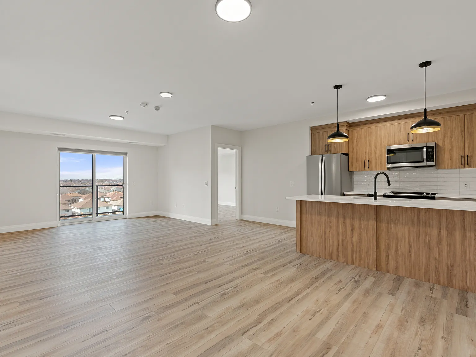 2 bed, 1167 sqft, $2,425 — Photo 4