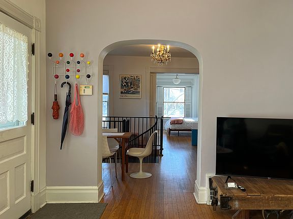 2nd image of 514 N State St APT 1