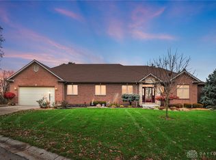 415 Carillion Dr, Springfield, OH 45503