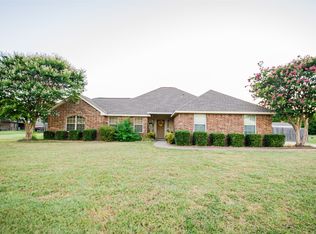1128 W Sharpshire Dr, Waxahachie, TX 75165