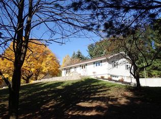 5 Charl Ln, Troy, NY 12180