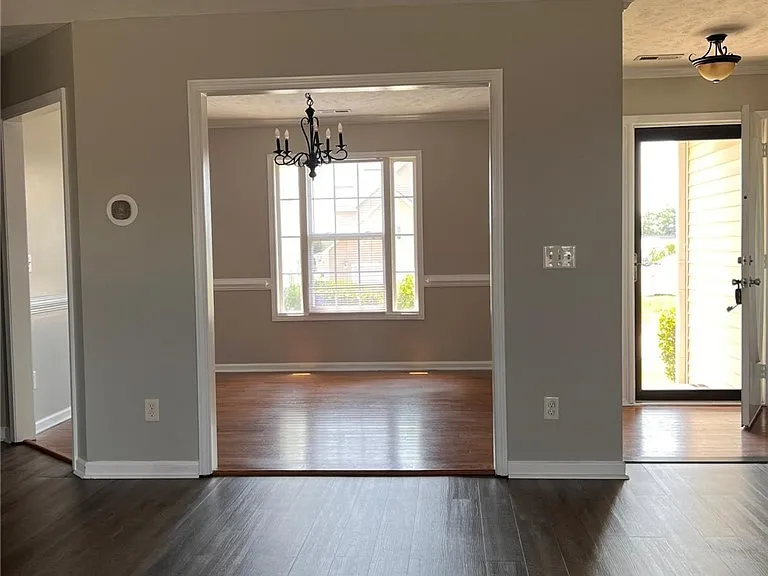 1687 Kershaw Loop — Photo 9