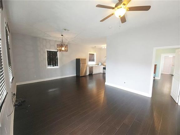 4th image of 4104 N Derbigny St