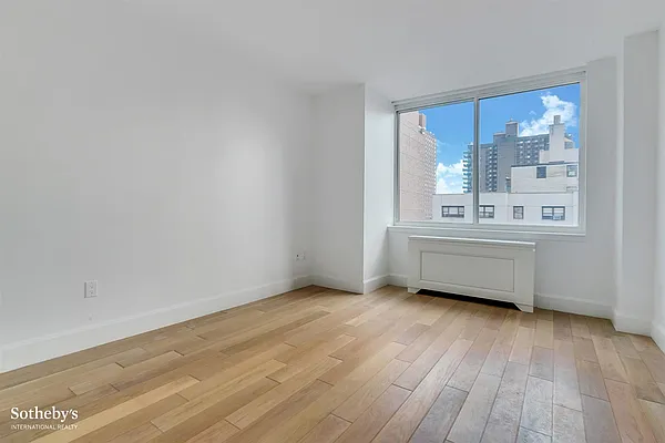 Rented by Sotheby's International Realty | media 37