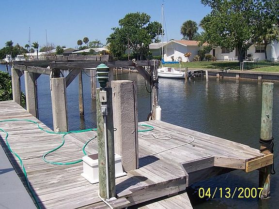 Boat Dock & 10000 lb boat lift