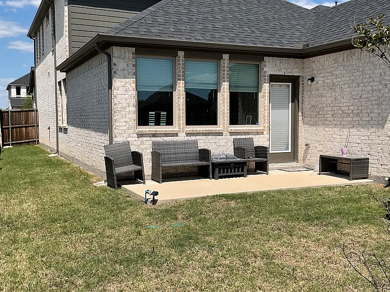 411 Bertney Dr — Photo 21