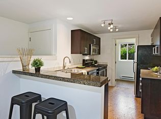 732 Kirkland Cir #D-103, Kirkland, WA 98033