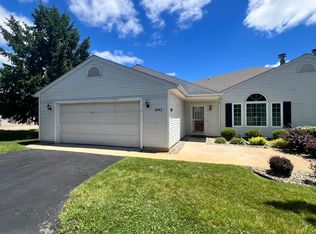 1002 Carriage Dr #B, Tecumseh, MI 49286