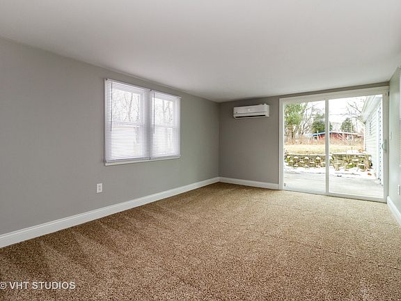 5th image of 251 Somonauk St