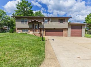 5835 Barberry Dr, Imperial, MO 63052