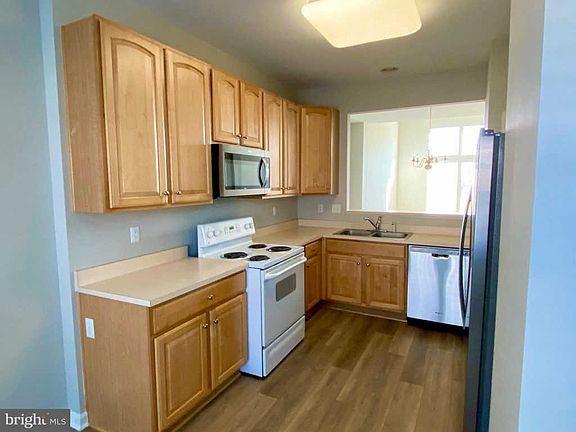 5th image of 32262 Pelican Ct #103