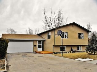 2049 12th Ave, Belle Fourche, SD 57717