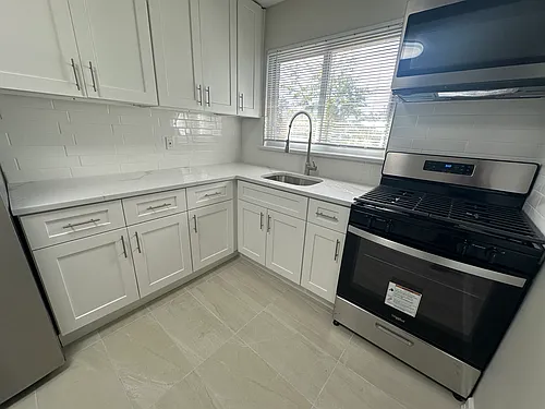 210 Broad Ave Photo 1