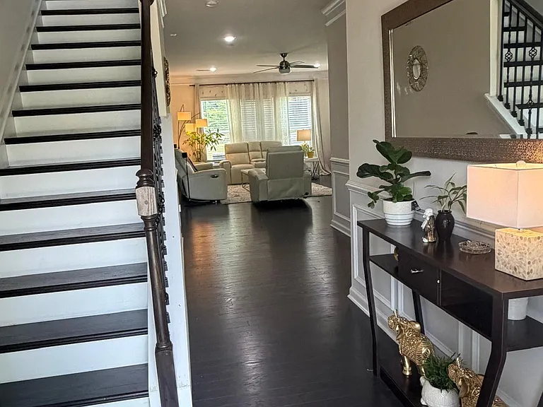 643 Spire Bnd — Photo 2