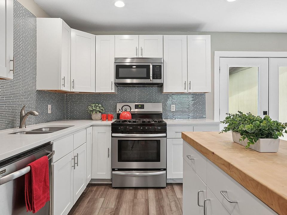 1st image of 4906 Eastdale Dr E