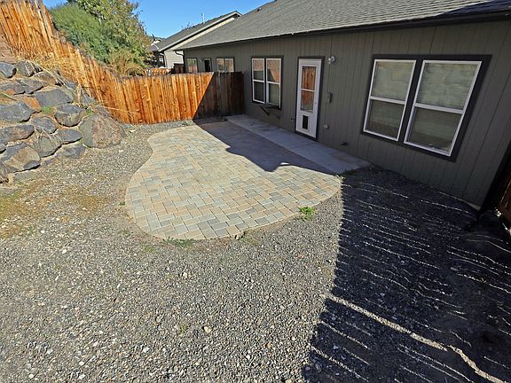 3rd image of 491 NE Brookstone Dr