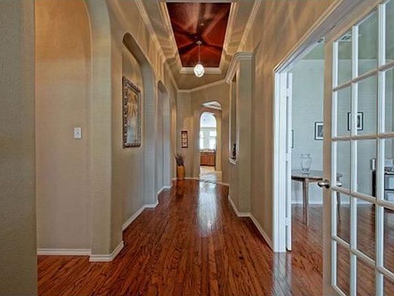 5th image of 716 Bee Creek Dr