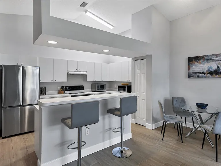 7234 Eleanor Cir #203 — Photo 12