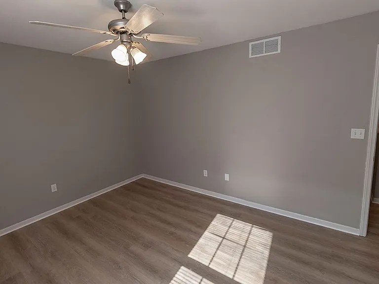 4013 Snowy Owl Dr — Photo 27