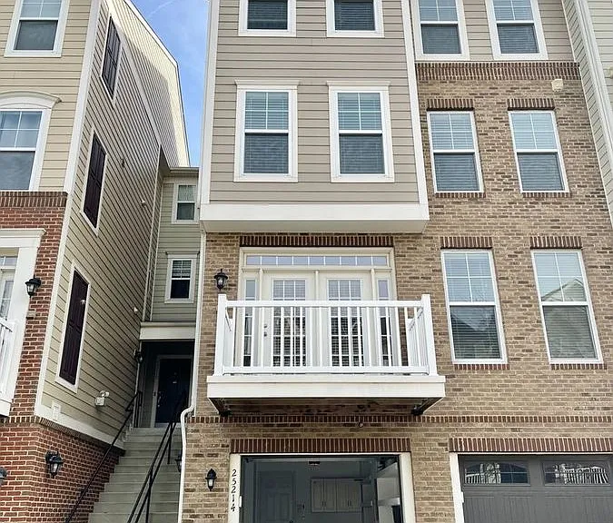 25214 Briargate Ter — Photo 1