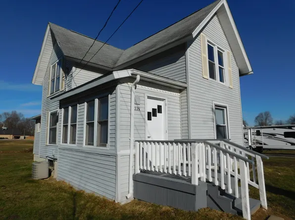229 Pearl St, Springport, MI 49284