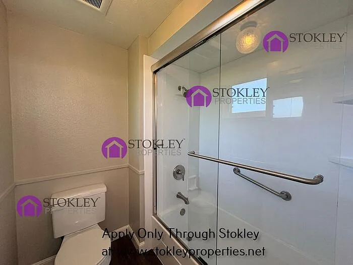 2397 Lake Meadow Cir — Photo 43