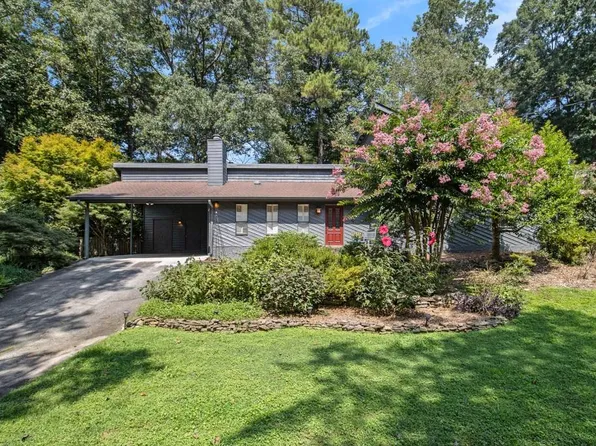 2690 Gleneagles Dr, Tucker, GA 30084