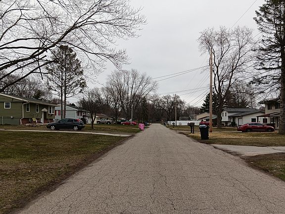 5th image of 30360 S Meadowbrook Ln