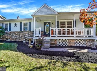 35 Stony Ln, Dover, PA 17315