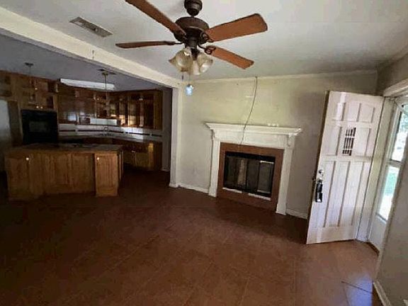 4th image of 12209 Strauss Dr