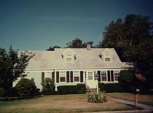 17 Emerson Dr, Stratford, CT 06497