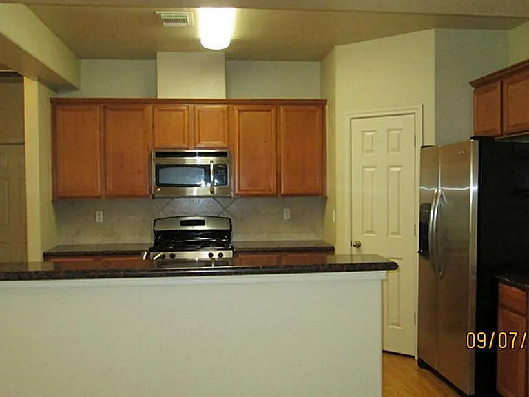 5202 Brinkman Ct — Photo 7