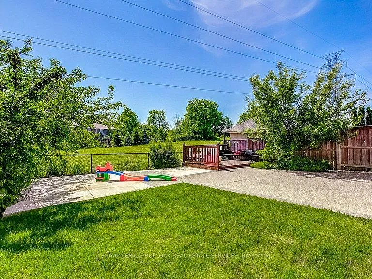 182 Fair St — Photo 40